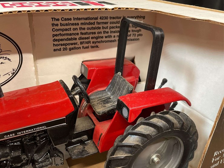 1/16-case-ih-4230-nib-sm-image-12