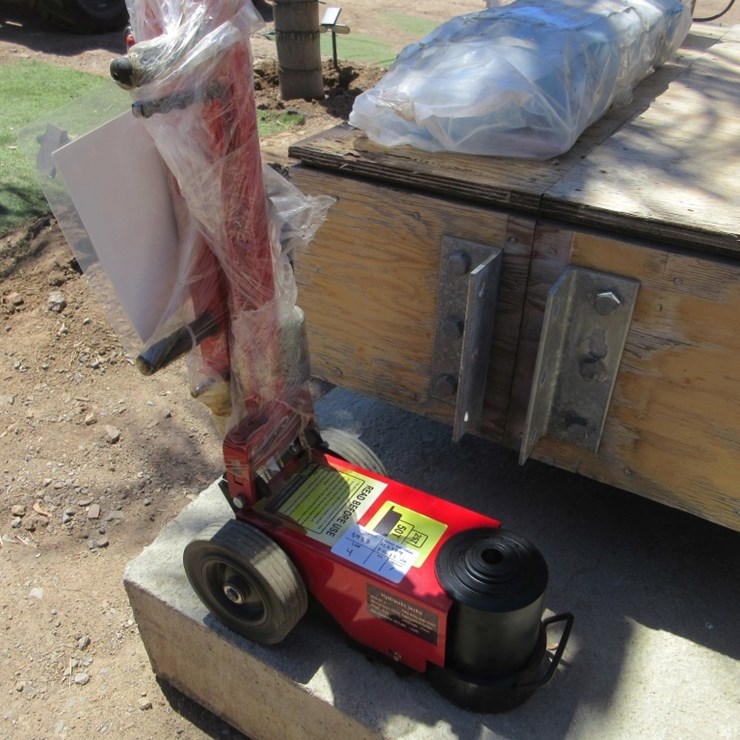 New Unused 50-Ton Air/Hydraulic Floor Jack