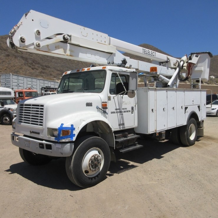 2000 INTERNATIONAL 4800