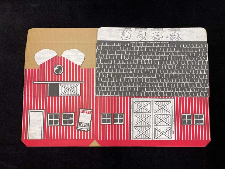 1/16-ih-cardboard-barn-ertl-image-1