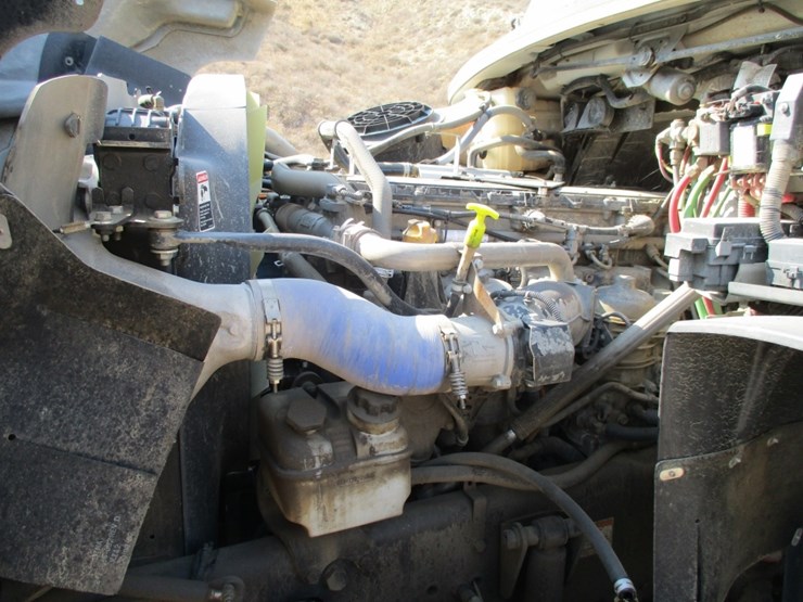 2021-freightliner-114sd-image-6