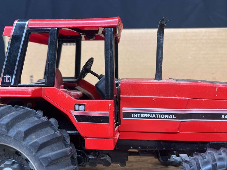 1/16-ih-5488-nib-ertl-image-4