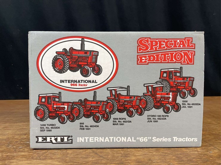 1/16-ih-966-nib-ertl-image-4