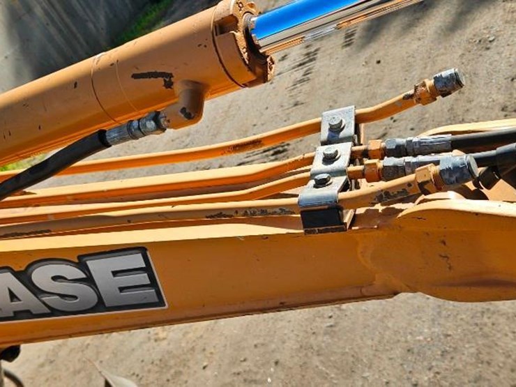 2014-case-cx17b-image-23