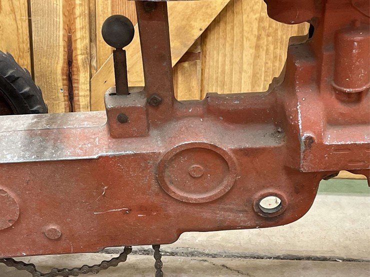 farmall-400-pedal-tractor-eska-image-29