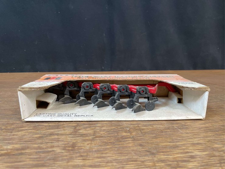 (4)-1/32-ih-implements-nib-ertl-image-8