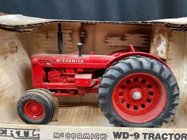 (2)-1/16-mccromick-wd-9-+-ih-forage-wagon-nib-ertl-image-8