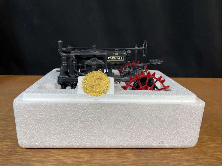 1/16-farmal-f20-precision-nib-ertl-image-2