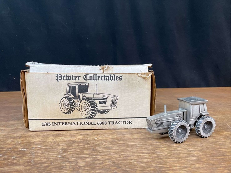 1/43-ih-6388-pewter-nib-sc-image-1