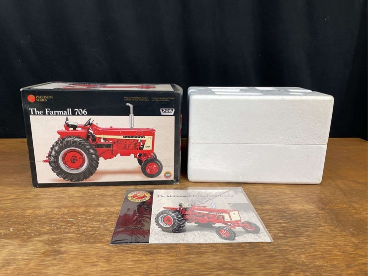 1/16-farmall-706-precision-nib-ertl-image-1