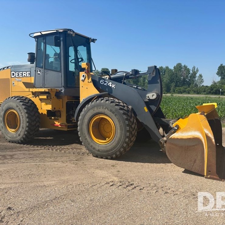 2015 DEERE 624K
