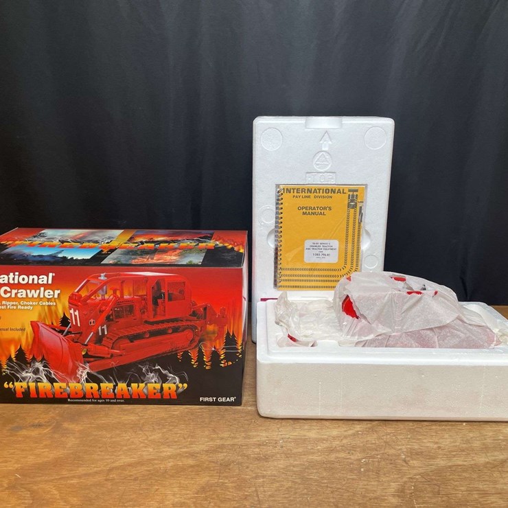 1/25 IH TD-25 Crawler Firebreaker NIB 1st Gear