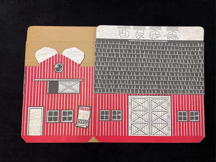 (3)-1/16-ih-cardboard-barn-ertl-image-6