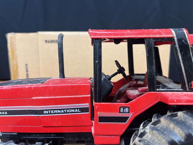 1/16-ih-5488-nib-ertl-image-11