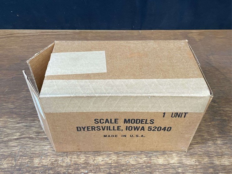 1/16-ac-d17-nib-sm-image-21