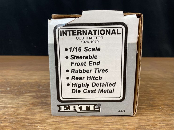 (2)-1/16-ih-farmall-cub-nib-ertl-image-12