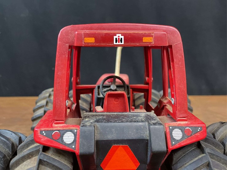1/16-ih-7488-collector-ertl-image-13