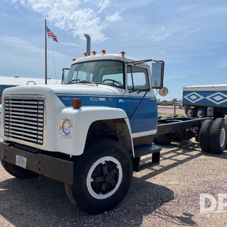 1976 INTERNATIONAL LOADSTAR