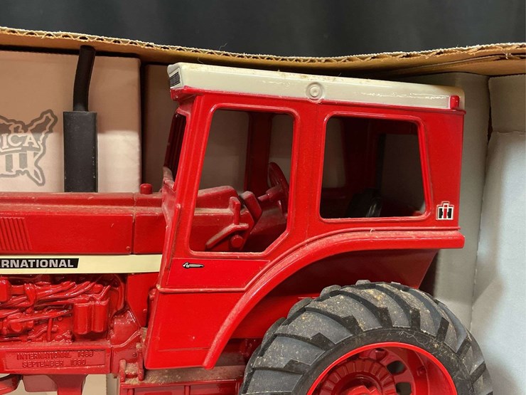 1/16-ih-1466-nib-ertl-image-12