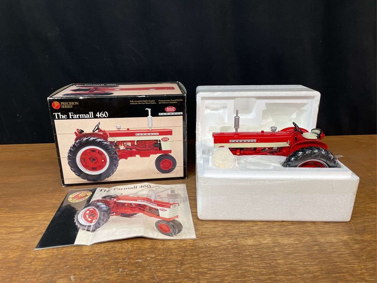 1/16-farmall-460-precision-nib-ertl-image-1