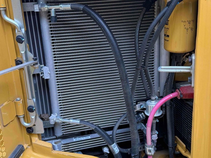 2024-caterpillar-305cr-image-9