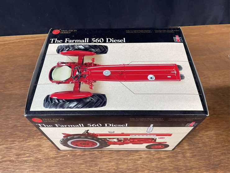 1/16-farmall-560-precison-nib-ertl-image-11
