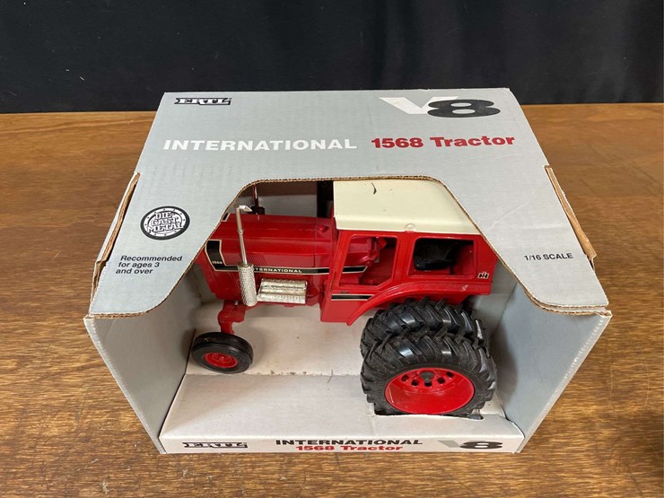 1/16-ih-1568-nib-ertl-image-2