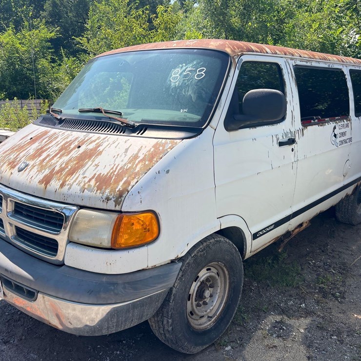 2000 DODGE RAM VAN