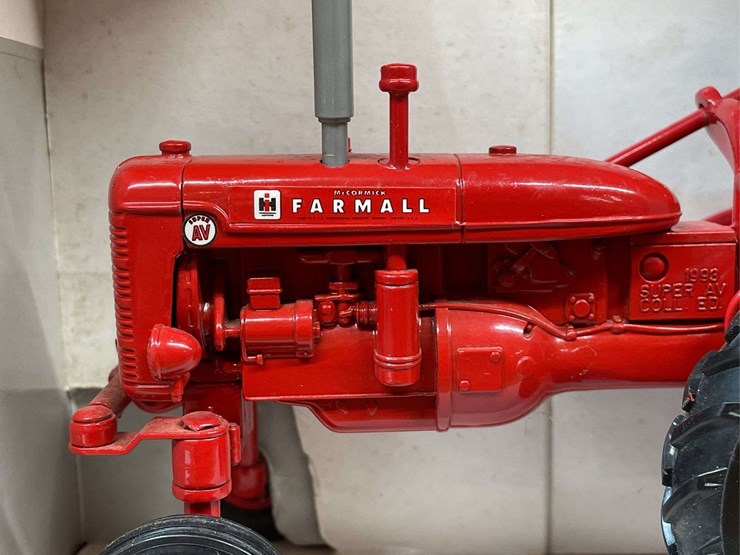 1/16-farmall-super-av-special-edition-nib-ertl-image-9