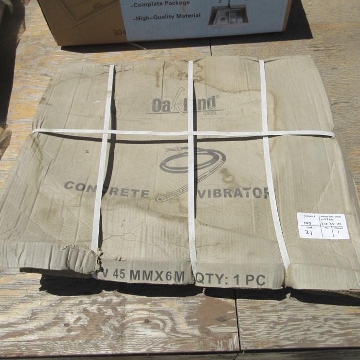 New Unused Oakland USA Concrete Vibrator