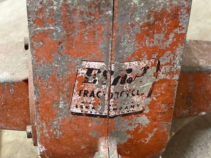 farmall-400-pedal-tractor-eska-image-23