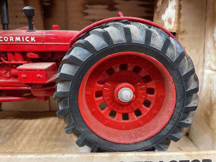 (2)-1/16-mccromick-wd-9-+-ih-forage-wagon-nib-ertl-image-12