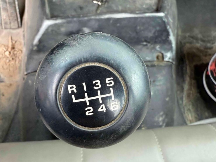 1999-gmc-7500-image-18