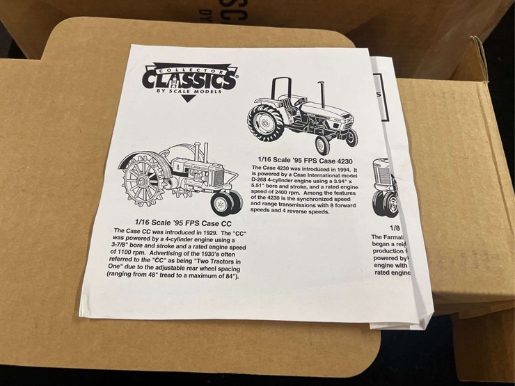 1/8-farmall-m-1995-fps-nib-sm-image-21