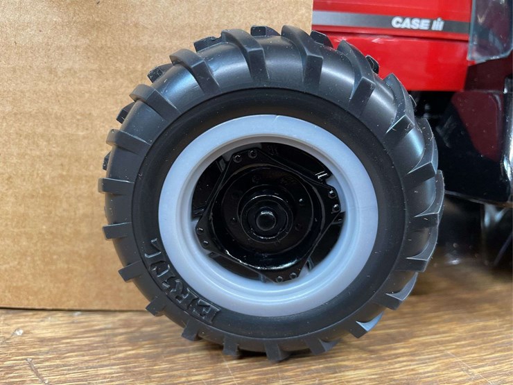 1/16-case-ih-maxxum-mx135-collector-nib-ertl-image-7