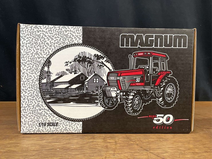 1/16-case-ih-magnum-7250-mark-50-1994-farm-show-nib-ertl-image-20