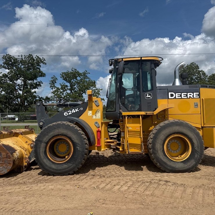 2017 DEERE 624K