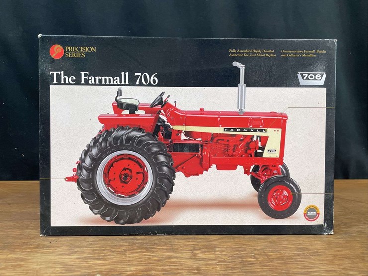 1/16-farmall-706-precision-nib-ertl-image-13