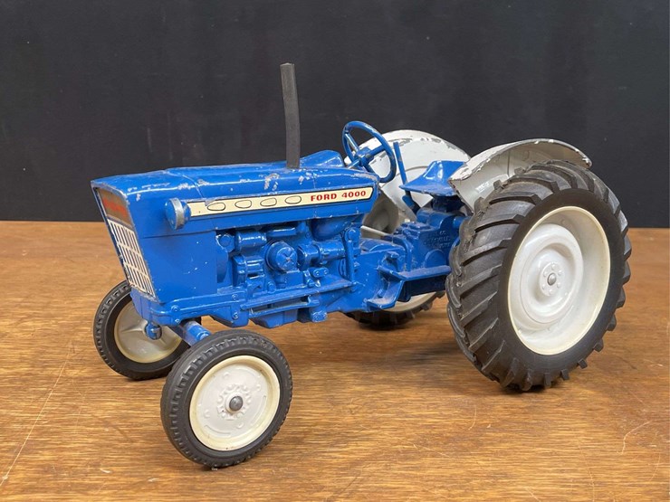 ford-4000-image-8
