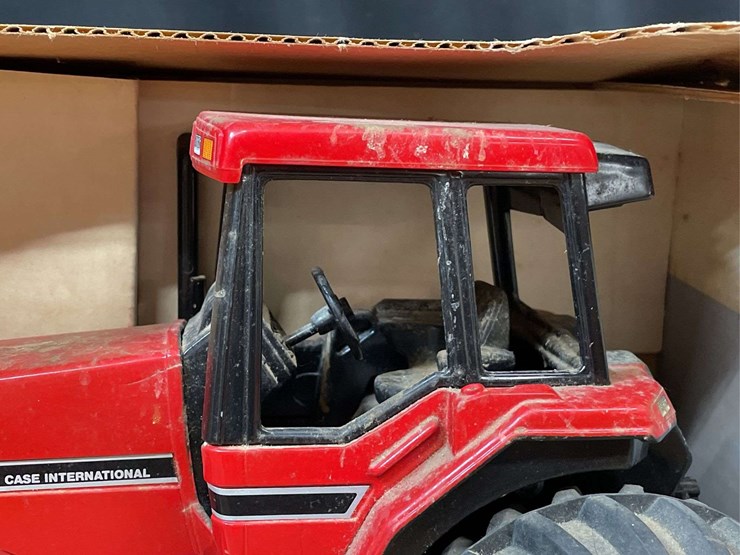 1/16-case-ih-magnum-7120-nib-ertl-image-11