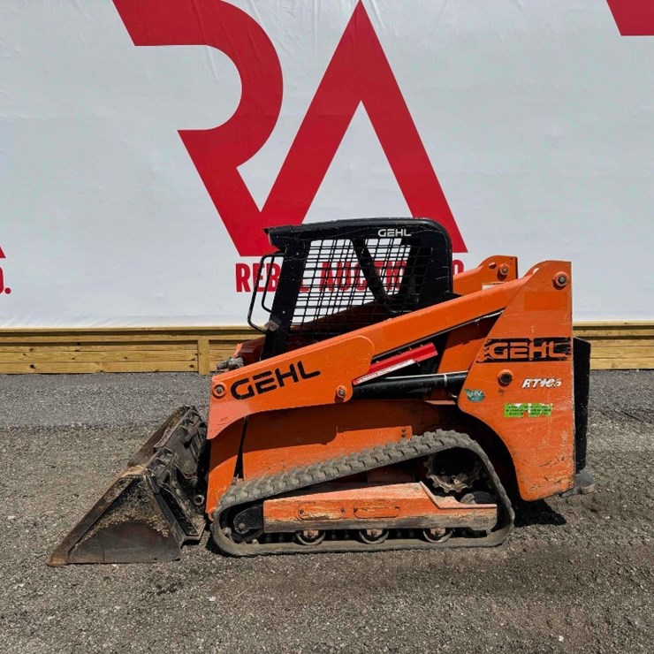 2019 GEHL RT105
