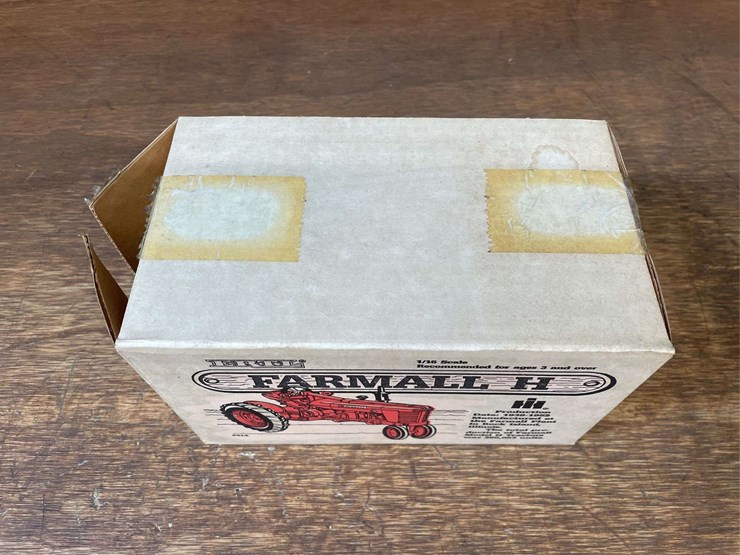 1/16-farmall-h-special-edition-nib-ertl-image-23