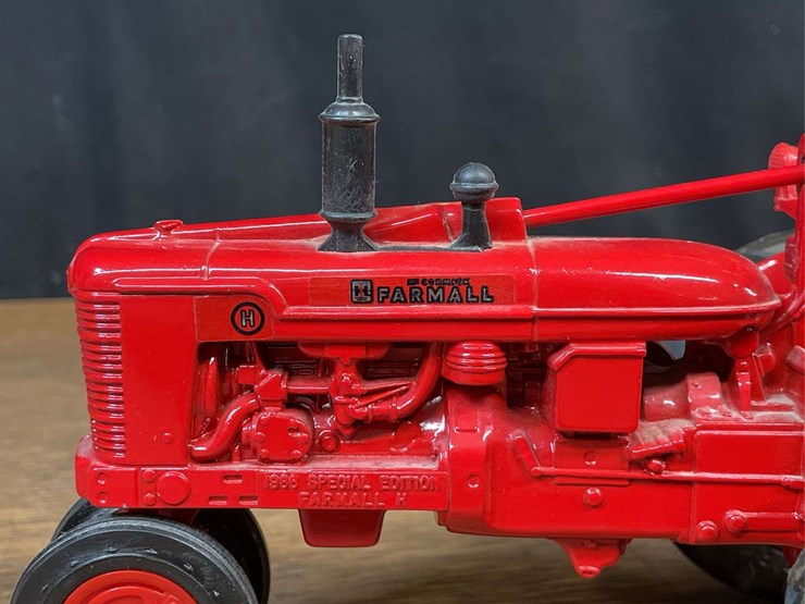 1/16-farmall-h-special-edition-nib-ertl-image-10