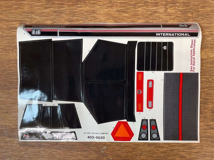 ih-2+2-ride-on-tractor-nib-ertl-image-14