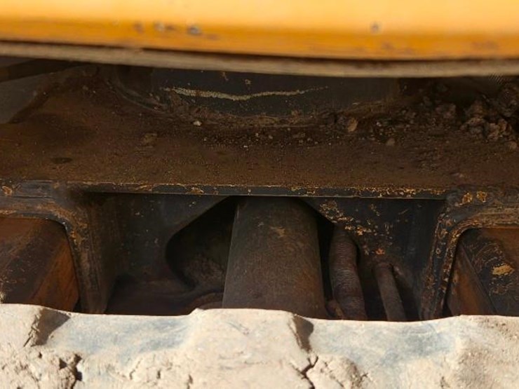 2014-case-cx17b-image-16
