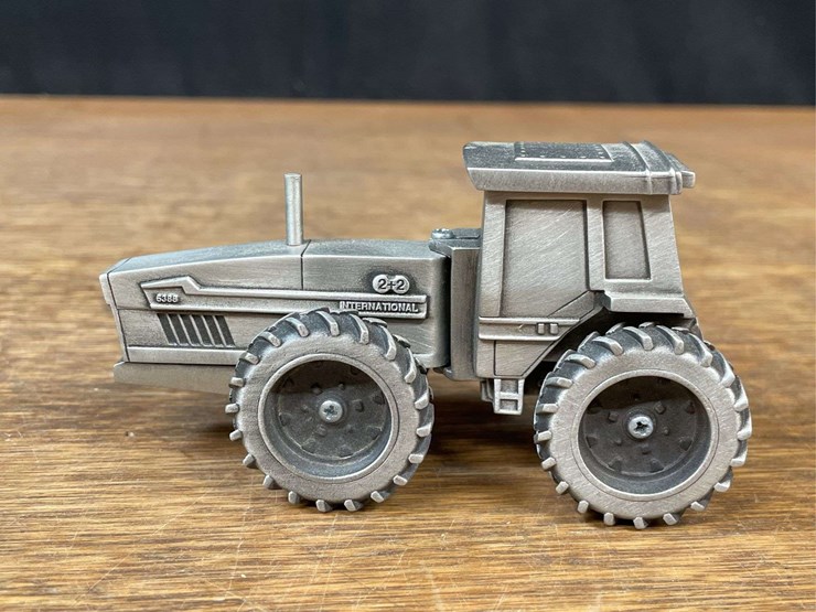 1/43-ih-6388-pewter-nib-sc-image-3