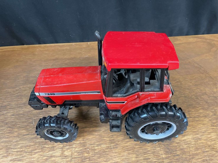 1/16-case-ih-magnum-7240-1994-farm-show-nib-ertl-image-4