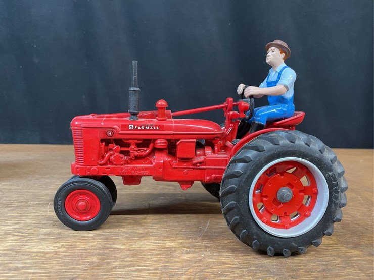 1/16-farmall-h-50th-anniversary-nib-ertl-image-3