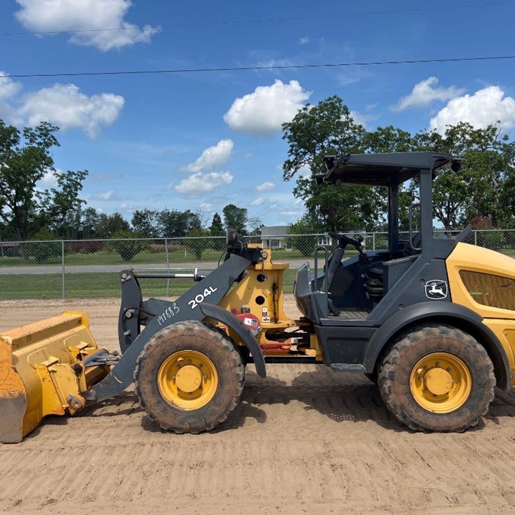 2018 DEERE 204L
