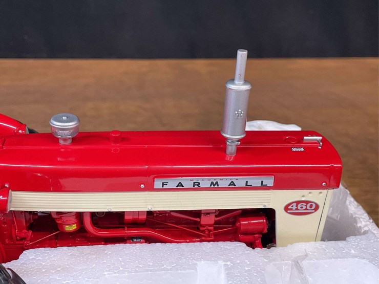 1/16-farmall-460-precision-nib-ertl-image-12